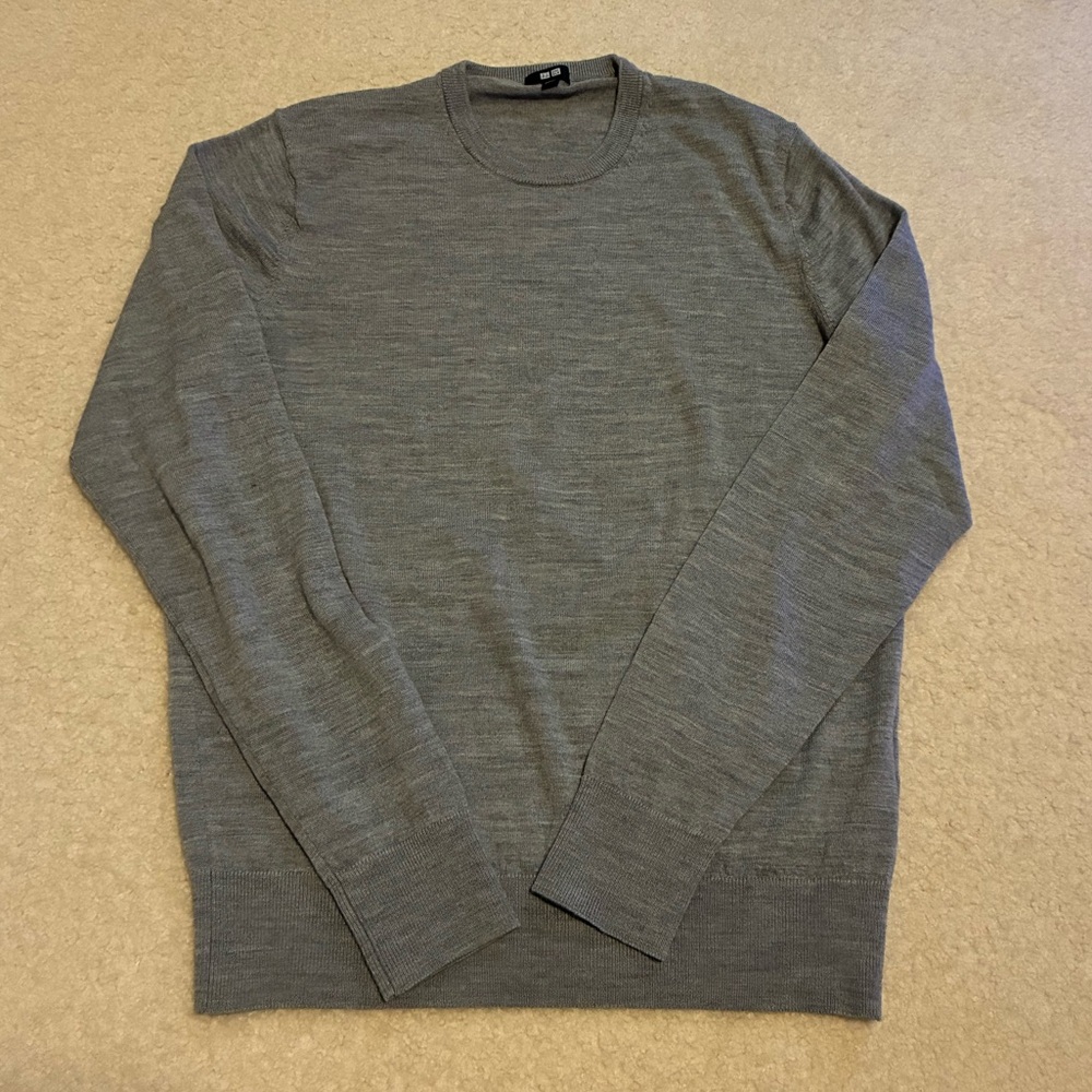 Uniqlo Women’s Merino Wool Crewneck Sweater in Heather Gray